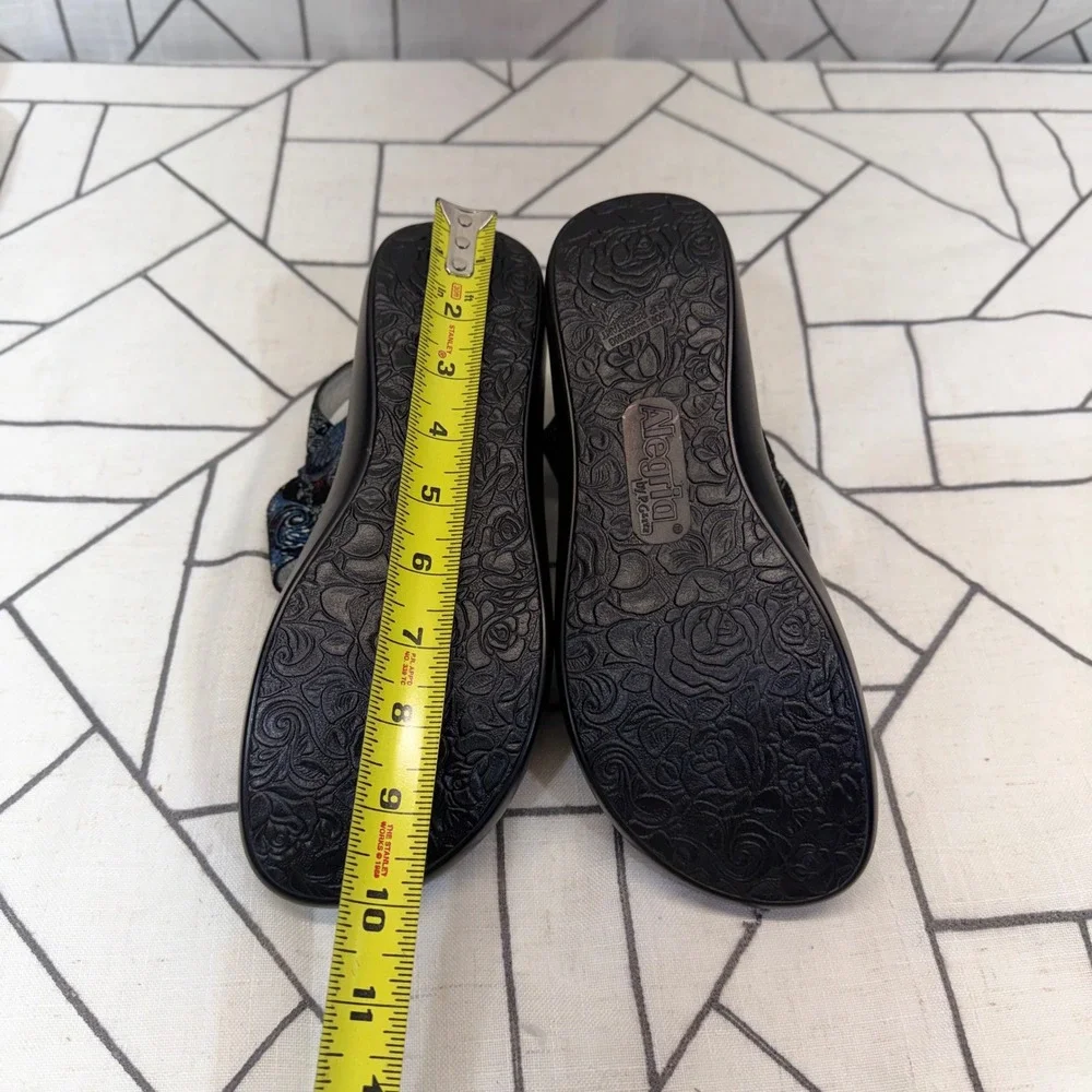 Alegria Platform Sandals Size 38 Black Metallic Paisley Brocade Leather BAI-611